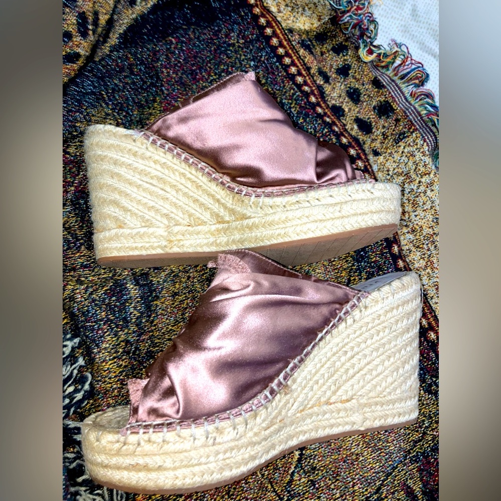 Kenneth Cole New York Odele wedge